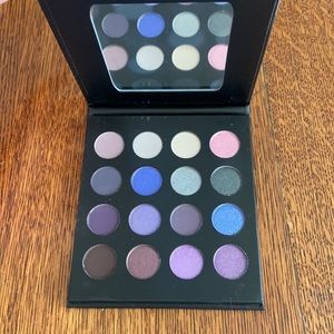 BH Cosmetics Midnight Affair palette